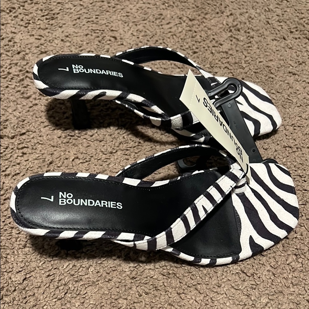 No Boundaries Zebra Print Black & White kitten Heel Sandals . NEW WITH TAGS